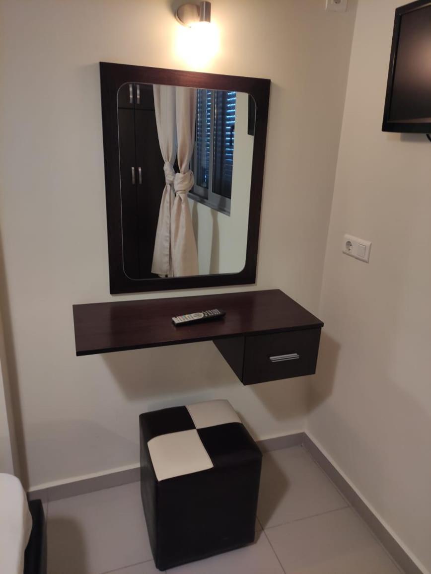Adam Apartments Saranda Extérieur photo