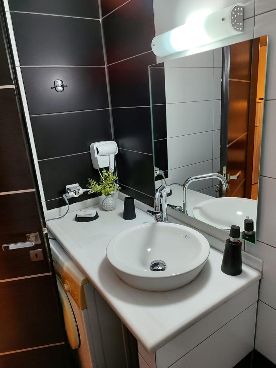 Adam Apartments Saranda Extérieur photo