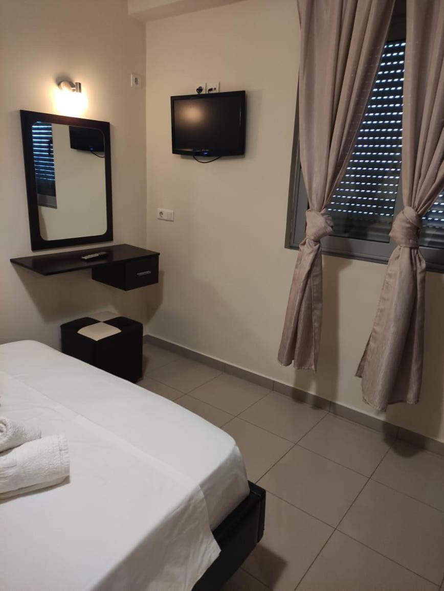 Adam Apartments Saranda Extérieur photo