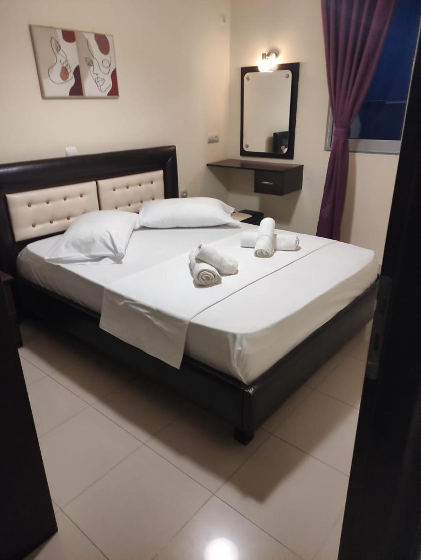 Adam Apartments Saranda Extérieur photo